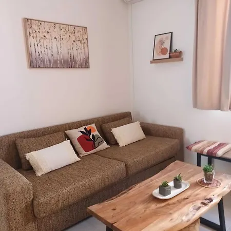 アパート Diane Naxos City